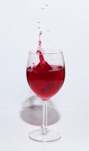 splash in wine glass